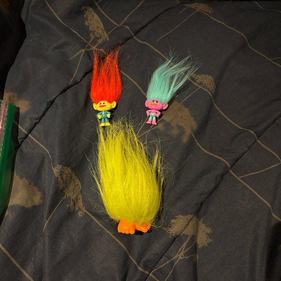 Kid’s bundle of toys, scarf, craft, books, activities, sports, Easter stuff - Picture 15 of 16